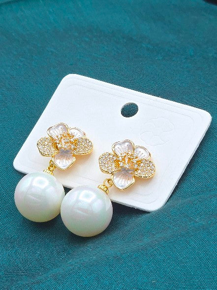 Lux Jewel Gold Crystal Flower with Balls Earrings – Sparkling Elegance for Every Occasion